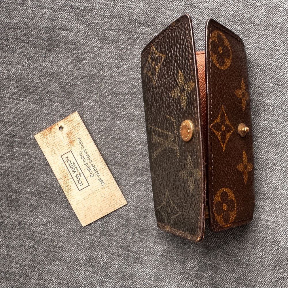 Louis Vuitton Key Pouch-needs some love! - Picture 5 of 9